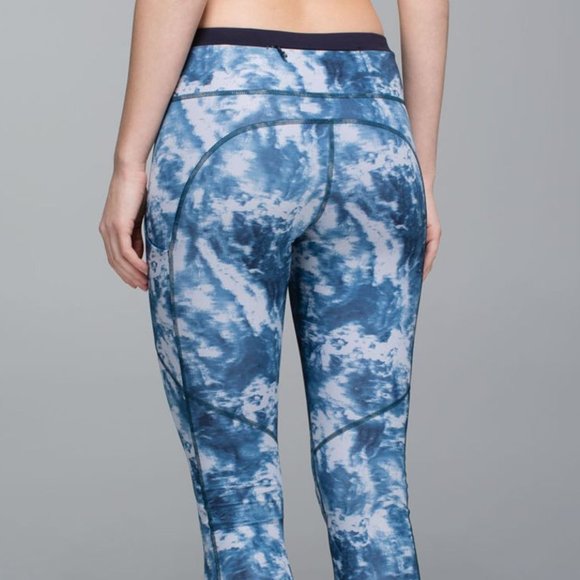 Lululemon Speed Tight Silver Fox Alberta Lake 8